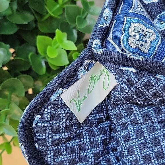 Vera Bradley Eyeglasses Case - Picture 3 of 3